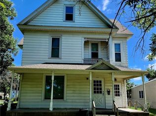 1404 7th St E #1, Menomonie, WI 54751