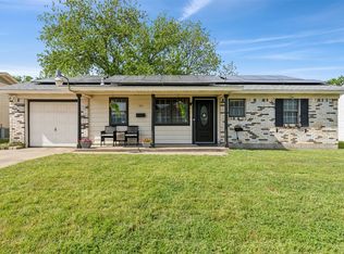 725 E Mission St, Crowley, TX 76036