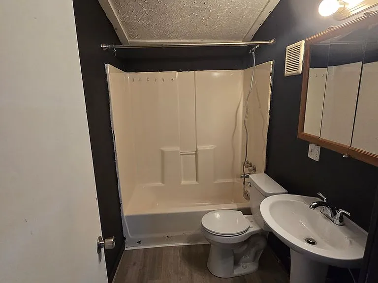 246 Saint John Dr — Photo 13