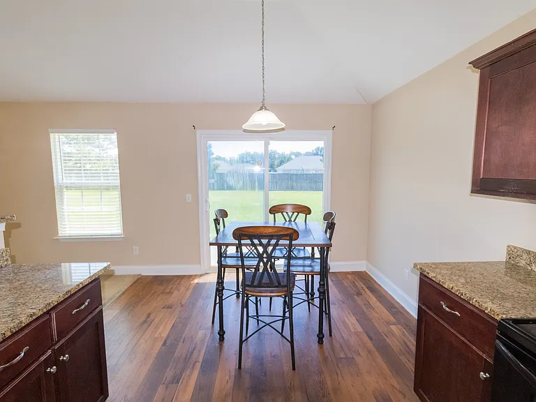 612 Hampstead Ave — Photo 8
