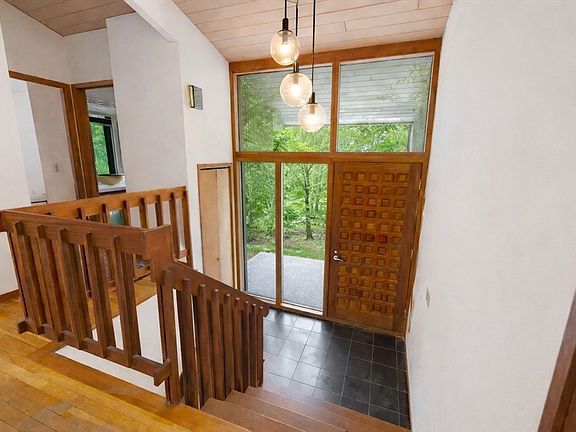 4th image of 58 Solomon Pierce Rd