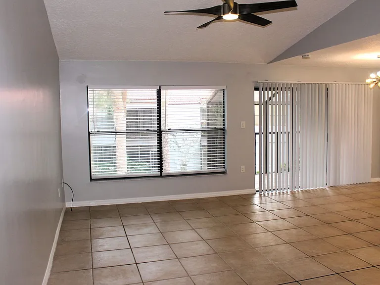 4707 Chevy Pl — Photo 6