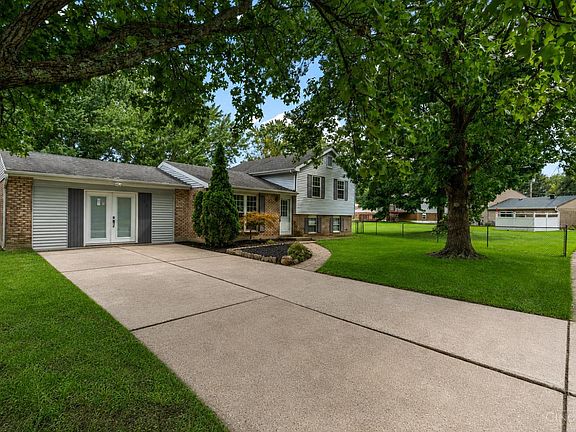 2nd image of 675 Woodgate Rd