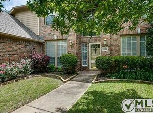 8216 Beverly Dr, North Richland Hills, TX 76182