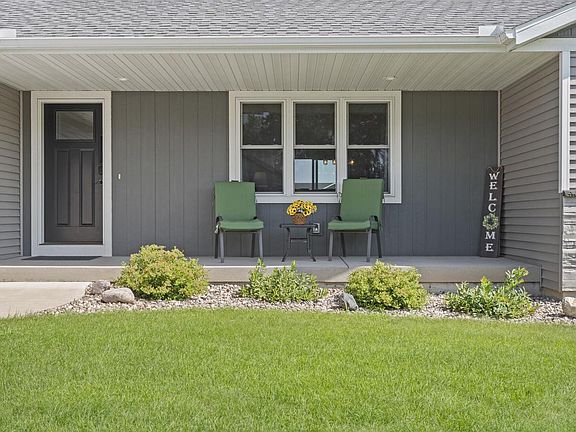 3rd image of 2121 Prairie PLACE