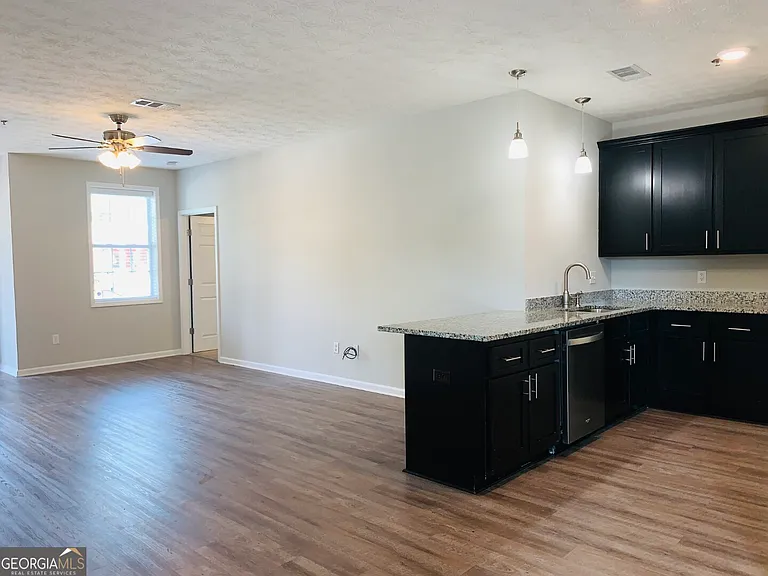 621 Jefferson St #A — Photo 5