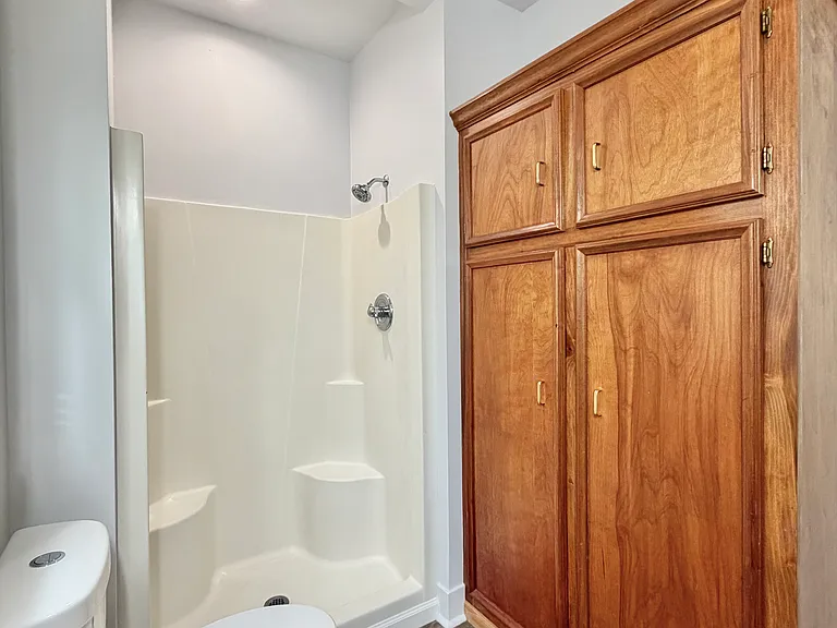 619 Maryland Ave SW — Photo 16