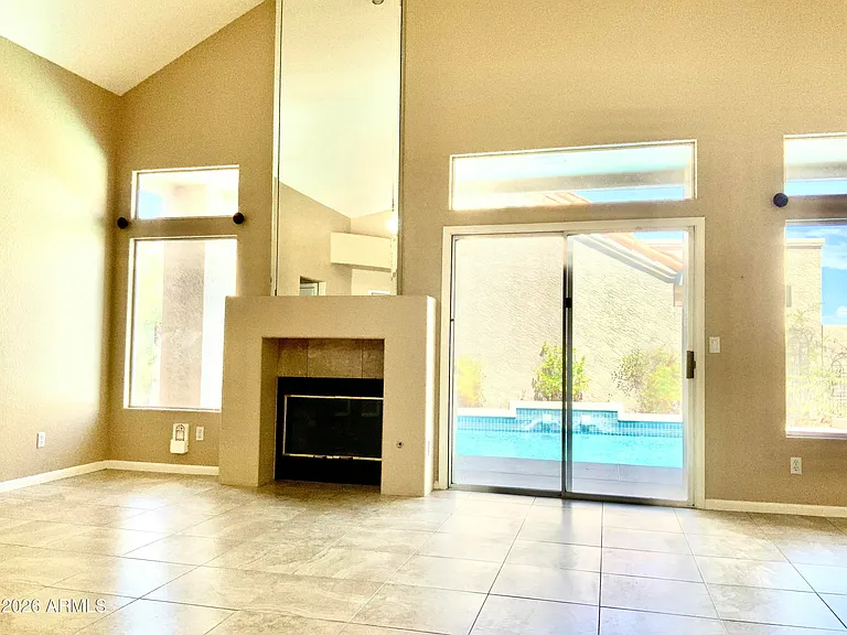 9023 N 107th Pl — Photo 3