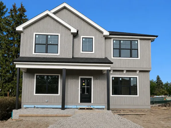 1023 Walter St, Lemont, IL 60439