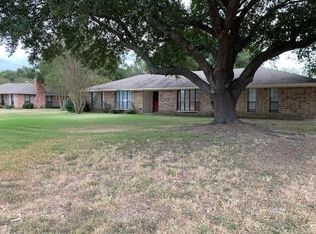 208 Kings Creek Dr, Terrell, TX 75161