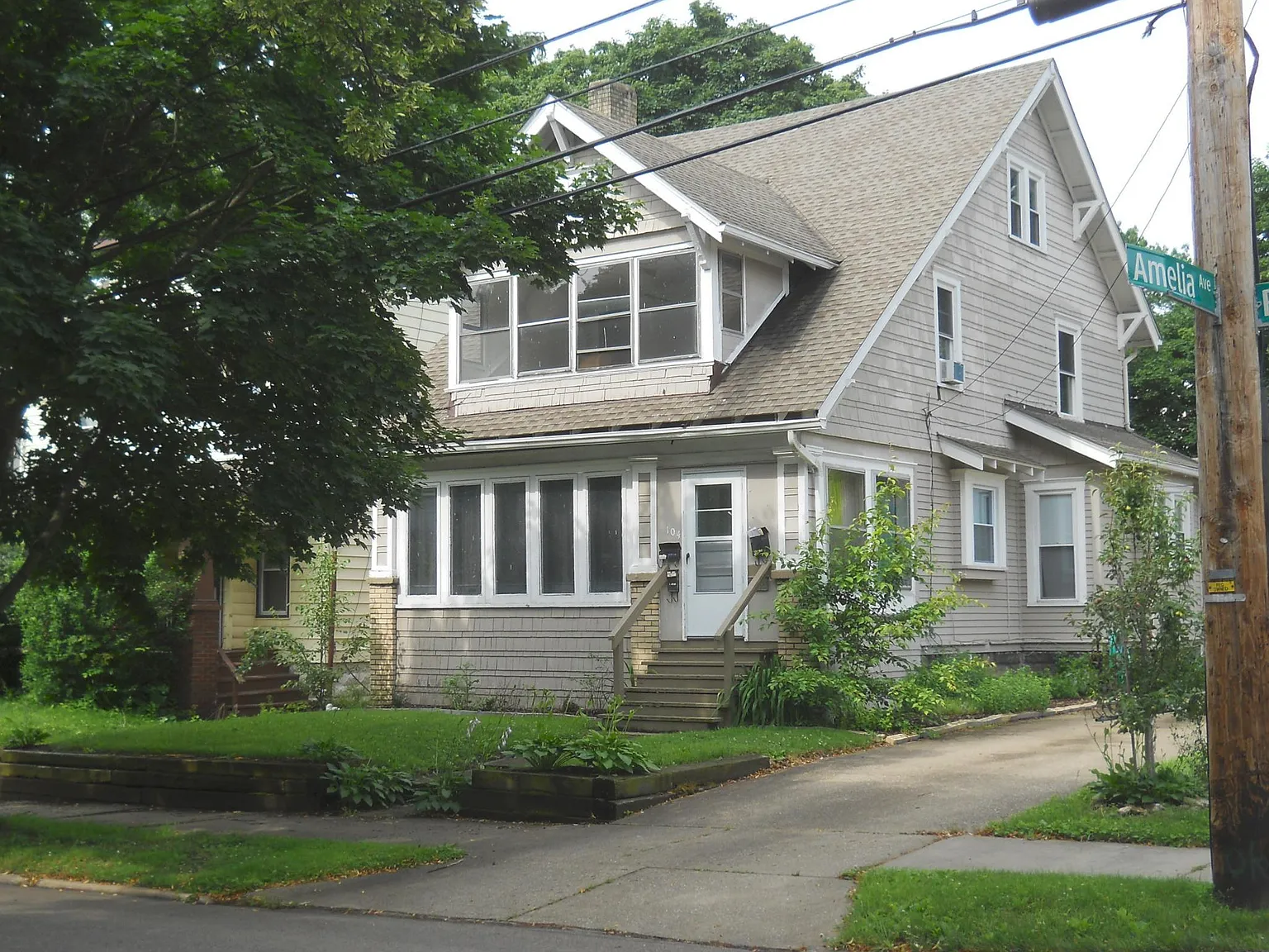 2 bed, 1000 sqft, $1,200 — Photo 1