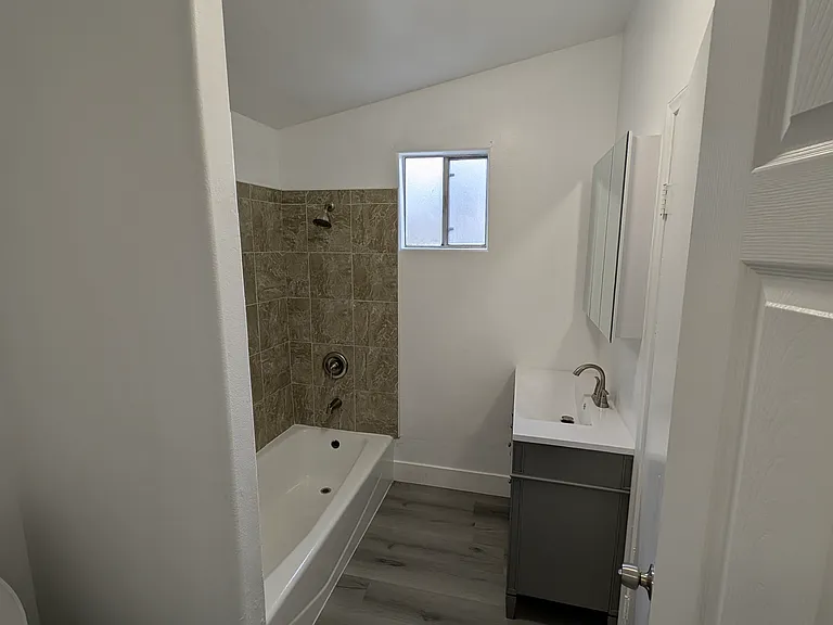 710 Myrtle Ave #A — Photo 10