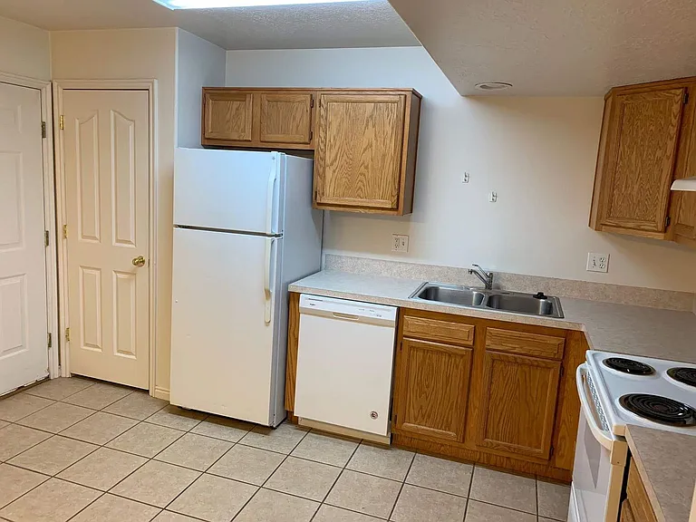 1728 N 1500 W — Photo 9