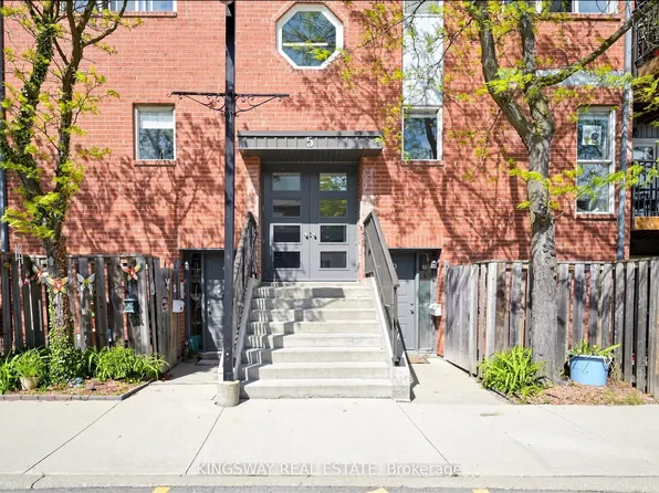 2866 Battleford Rd #5F, Mississauga, ON L5N 3L3