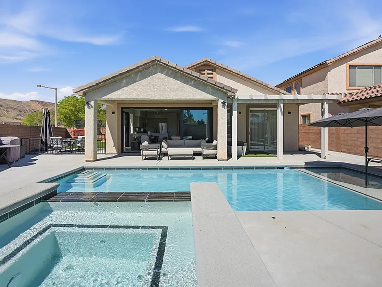 11063 Pegasus Dr — Photo 1