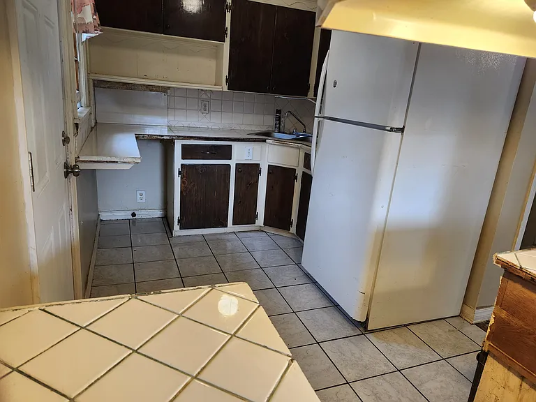 1200 N Harvard Ave #B — Photo 11