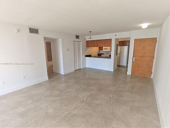 5th image of 1200 Brickell Bay Dr APT 3424