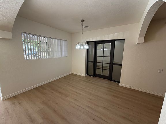 5th image of 1116 E 1st Ave