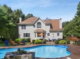 264 Archer Rd, Mahopac, NY 10541