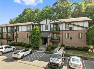 2016 Thornberry Dr, Pittsburgh, PA