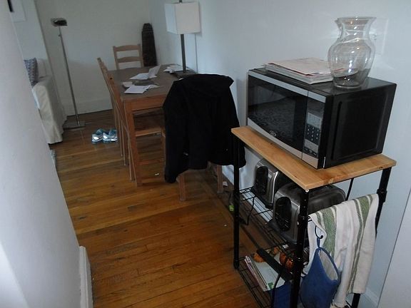 3rd image of 253 E 77th St APT 4C