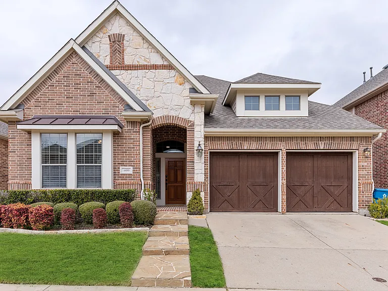 409 Rosemont Ln — Photo 2
