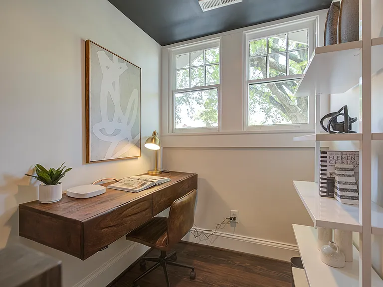 429 W Park Ave — Photo 22