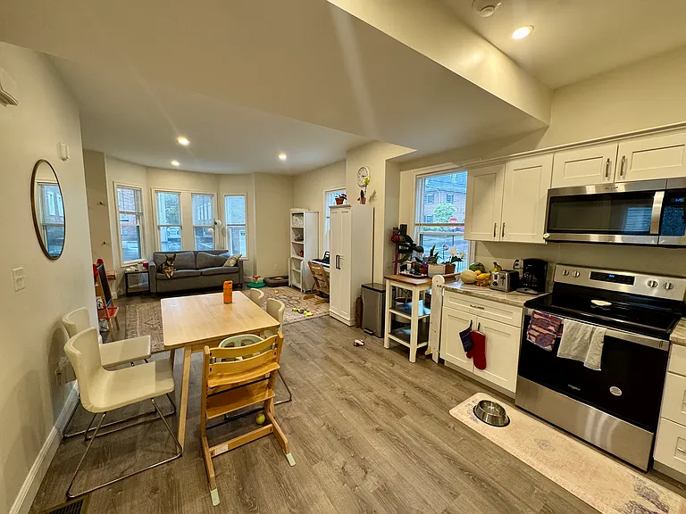 120 Pitman St #1 — Photo 8