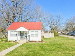 320 E Gentry Ave, Checotah, OK 74426
