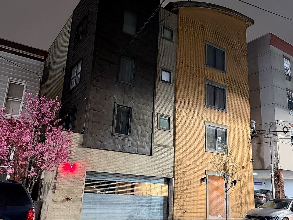 1st image of 209-211 40th St APT 3C
