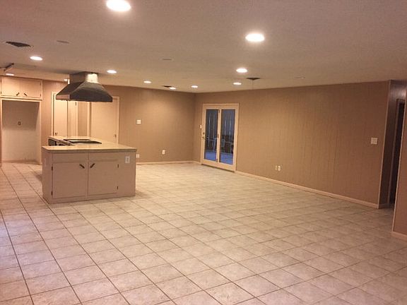 3rd image of 4301 Virginia St