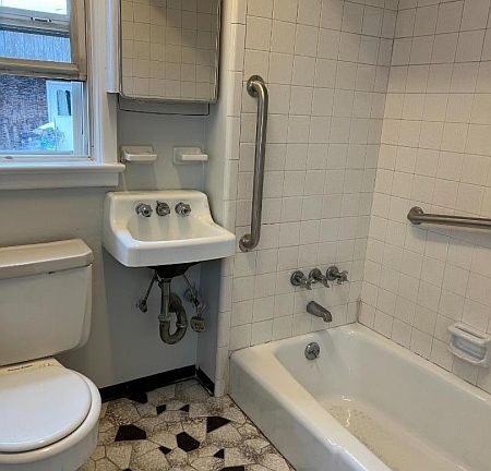 5th image of 36 Edison St