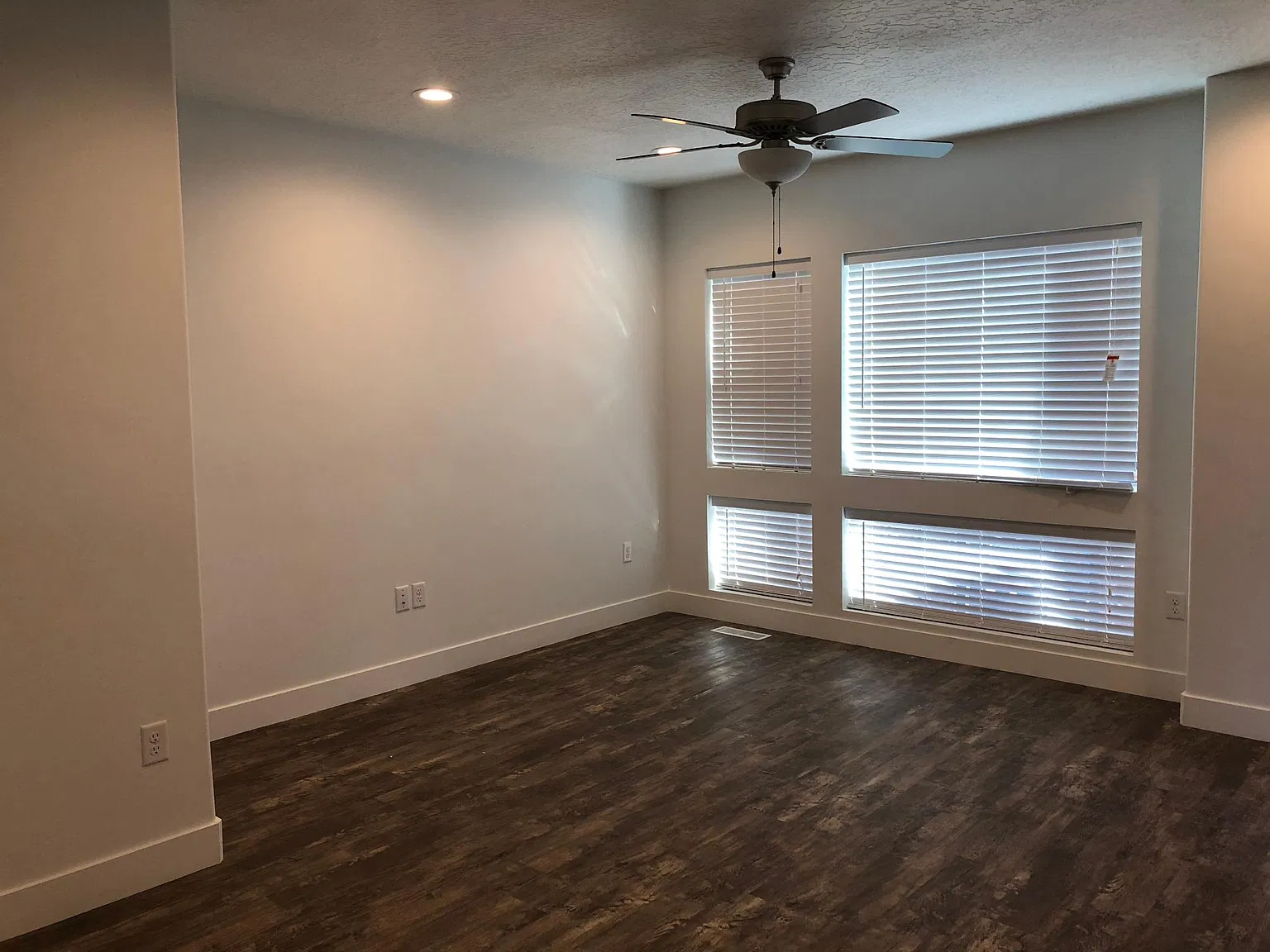 11 W Tytus Dr — Photo 3