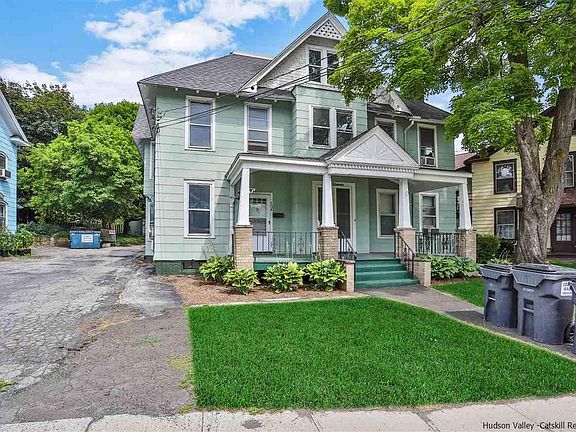 2nd image of 111 Vineyard Ave