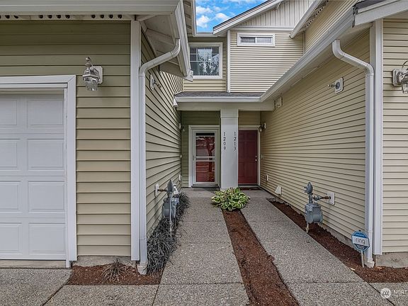 3rd image of 1209 52nd Street NE #1502