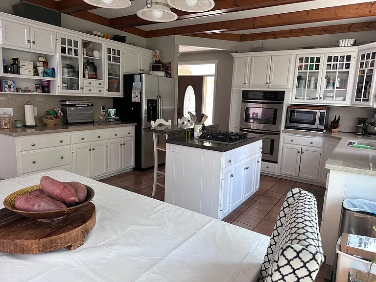 2077 Woodstone Dr — Photo 3