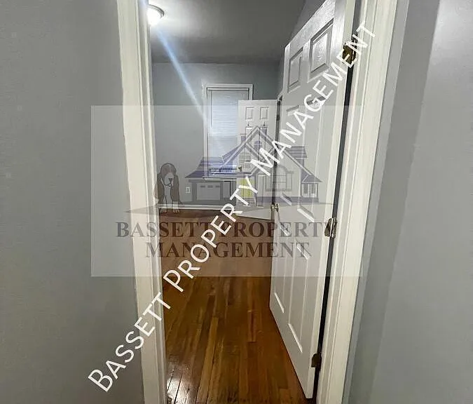 25 Cumley St #1 — Photo 17
