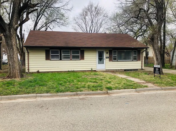 826 Cleary Ave, Junction City, KS 66441