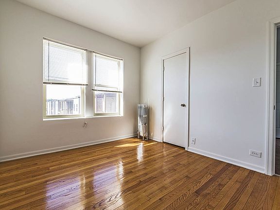 2nd image of 8201 S Drexel Ave #903-3