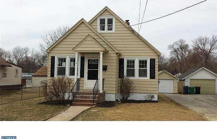 1st image of 1215 Spruce Ave