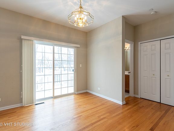 5th image of 864 Linden Cir