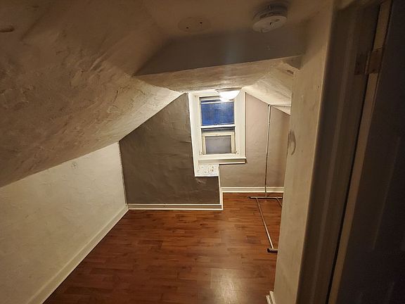 5th image of 2421 45th St