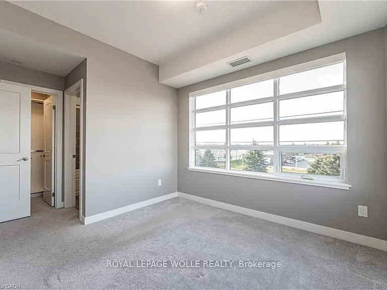 255 Northfield Dr E #302 — Photo 23