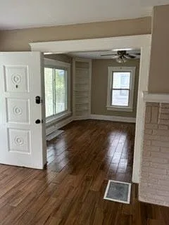 3 bed, 1.5 bath, 1260 sqft, $1,389 — Photo 1
