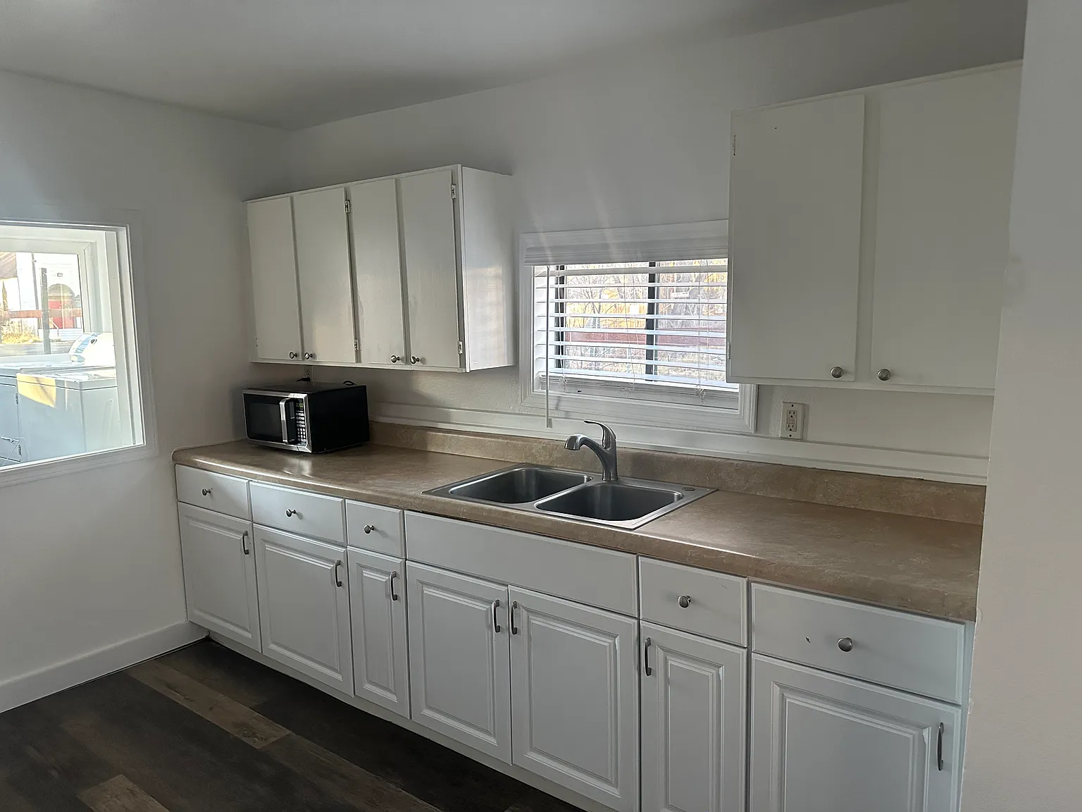404 S San Francisco St — Photo 4