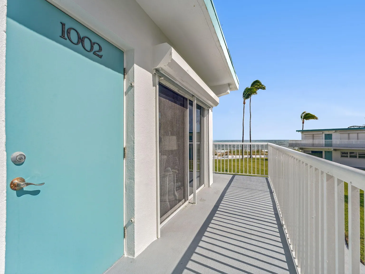 2 bed, 1200 sqft, $3,500 — Photo 4