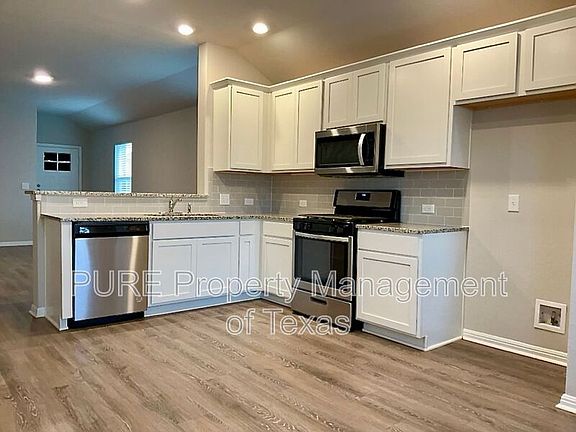 4th image of 1452 Fairhaven Gtwy