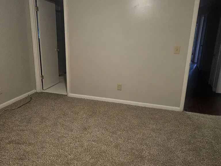 914 Bunker Hill Rd — Photo 8