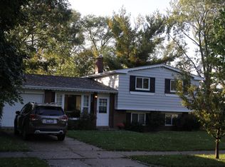 2824 Brandywine Dr, Ann Arbor, MI 48104