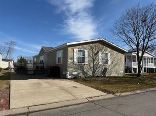 15359 Cartier Dr, Clinton Township, MI 48038